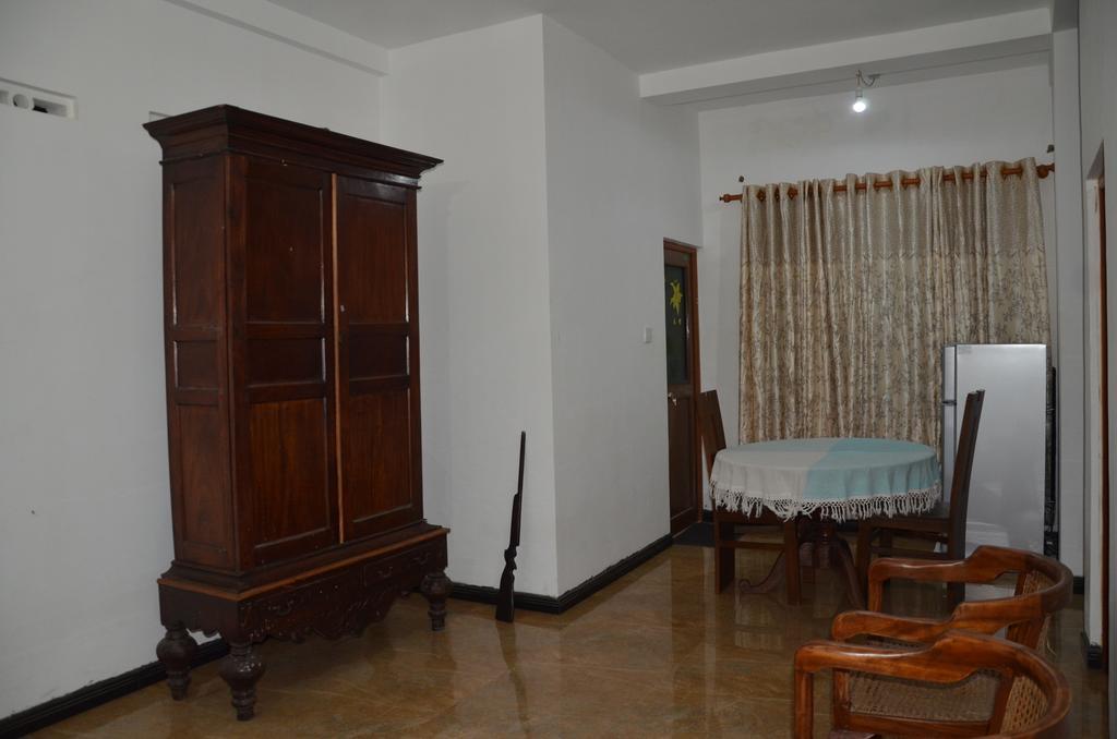 Ferienwohnung Dams Place Galle Zimmer foto